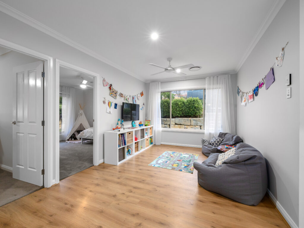 48 Hood Street, Karalee, QLD 4306