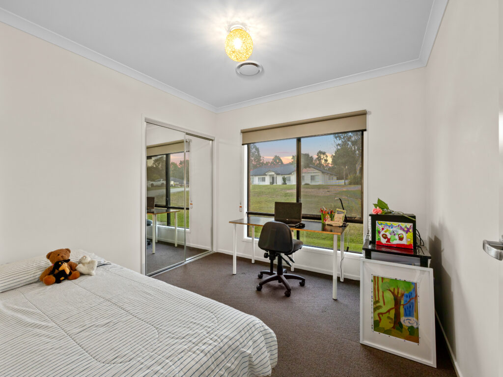 17 Habitat Place, Karalee, QLD 4306