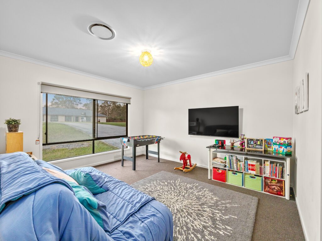 17 Habitat Place, Karalee, QLD 4306