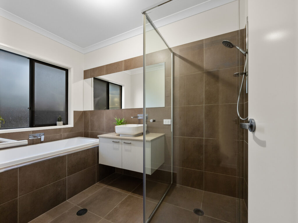17 Habitat Place, Karalee, QLD 4306