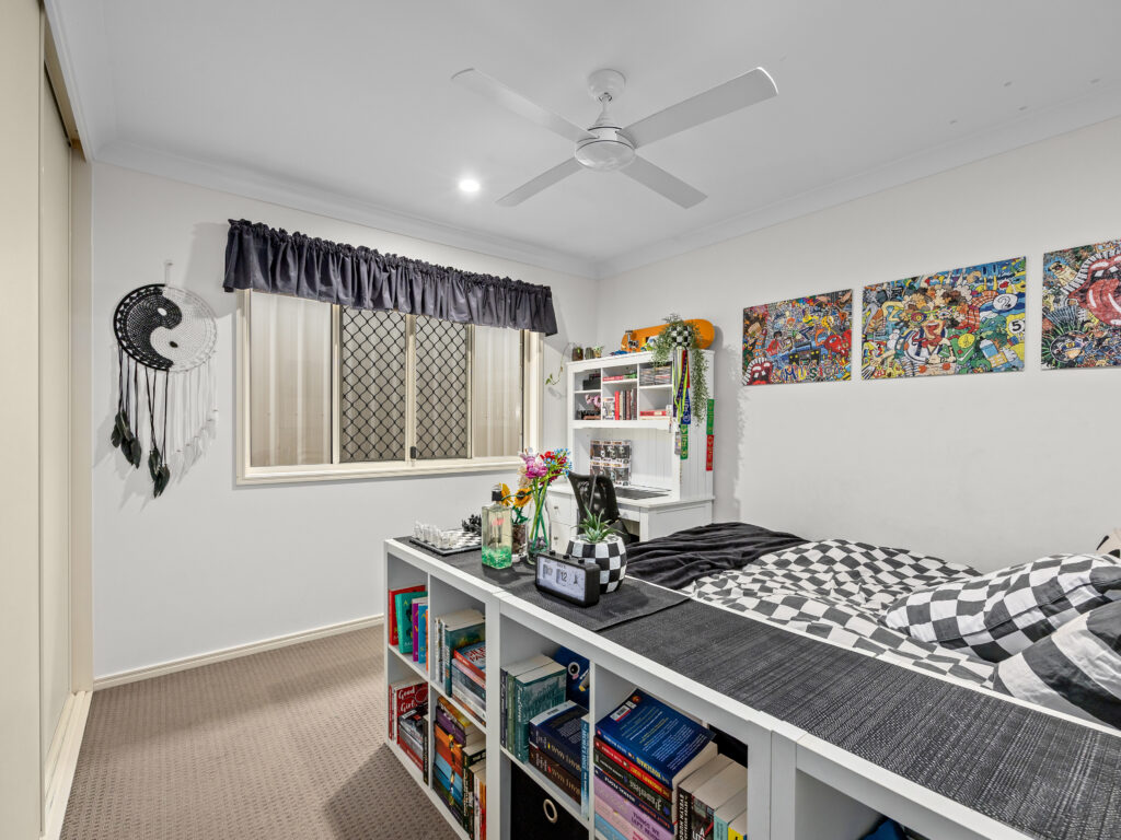 21 Piping Court, Raceview, QLD 4305
