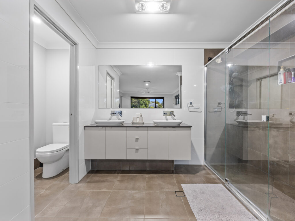 18 Lomond Street, South Ripley, QLD 4306