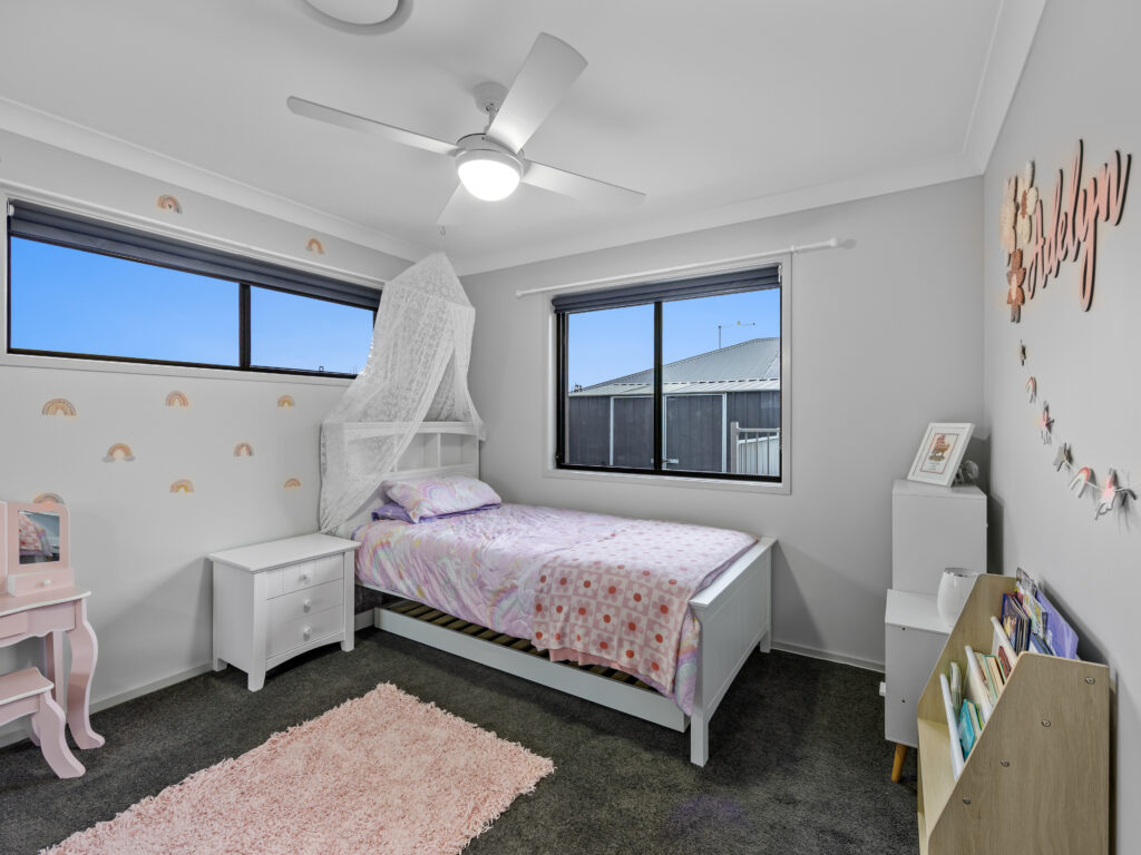 18 Lomond Street, South Ripley, QLD 4306