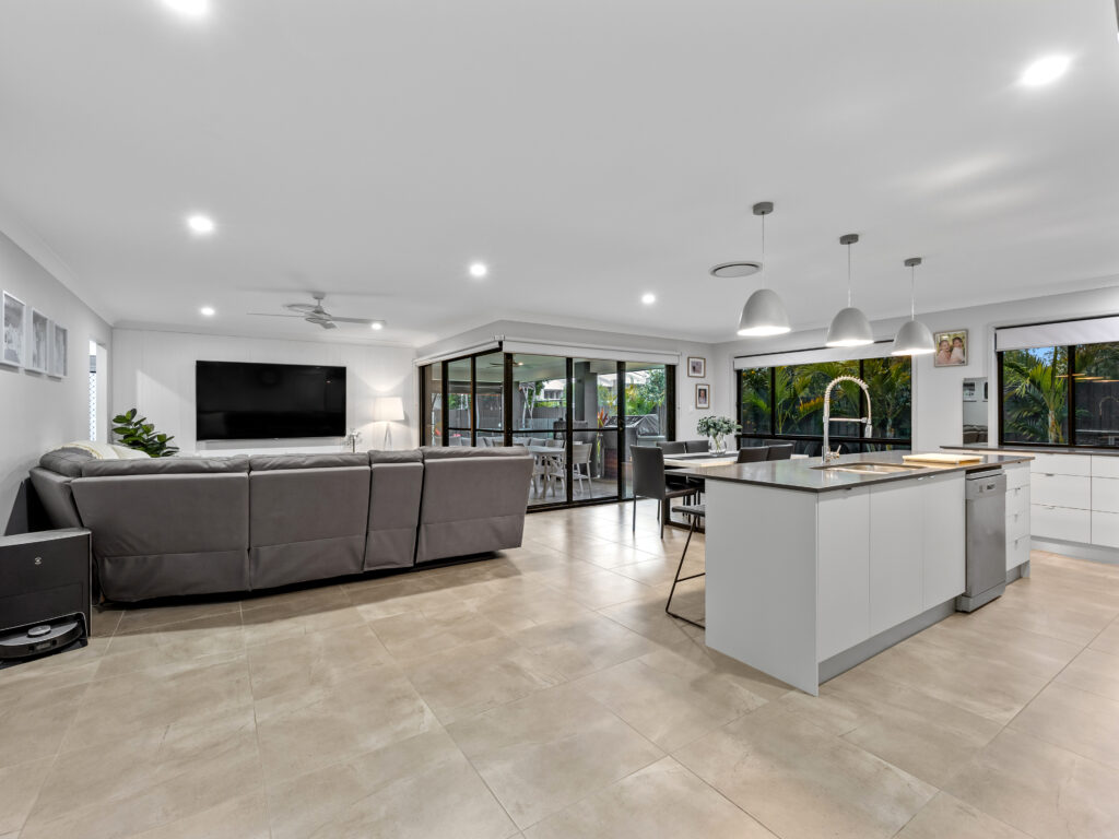 18 Lomond Street, South Ripley, QLD 4306