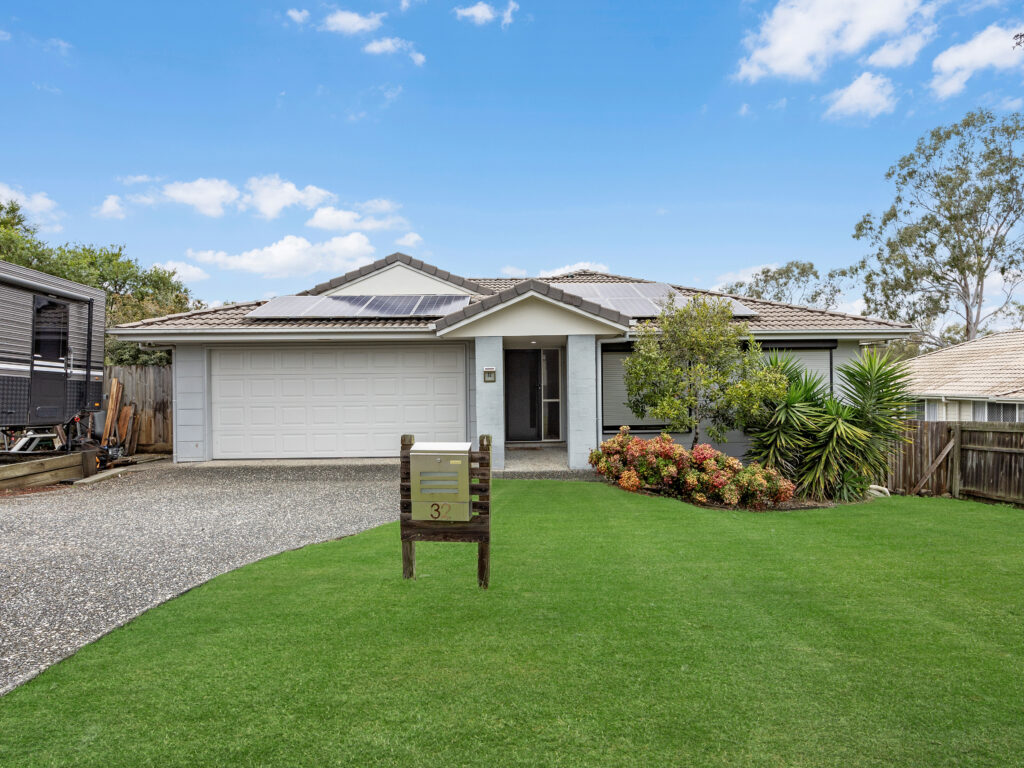 32 Oliver Drive, Redbank Plains, QLD 4301