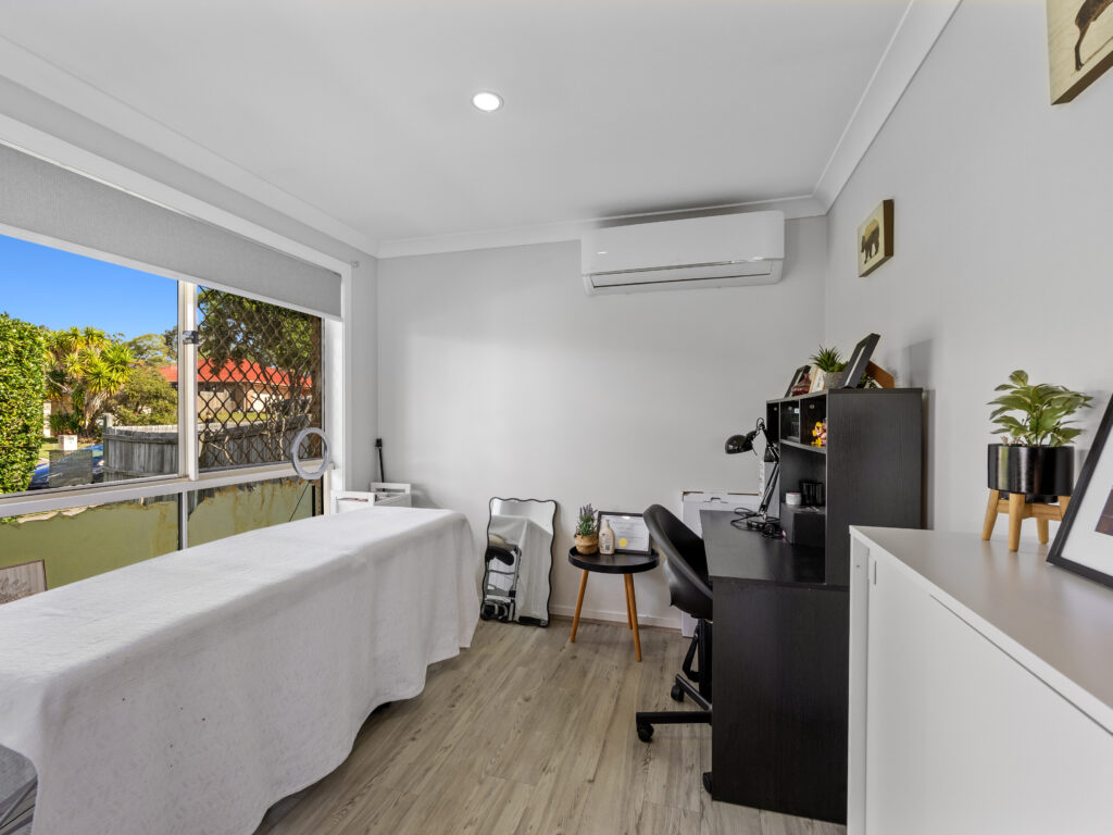 12 Collins Street, Collingwood Park QLD 4301