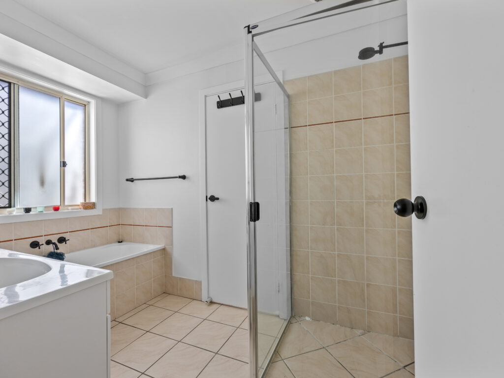 12 Collins Street, Collingwood Park QLD 4301