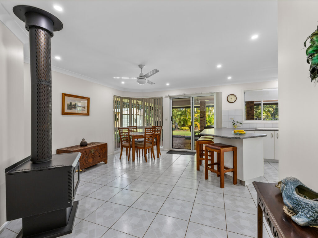 54 Glenross Drive, Pine Mountain, QLD 4306