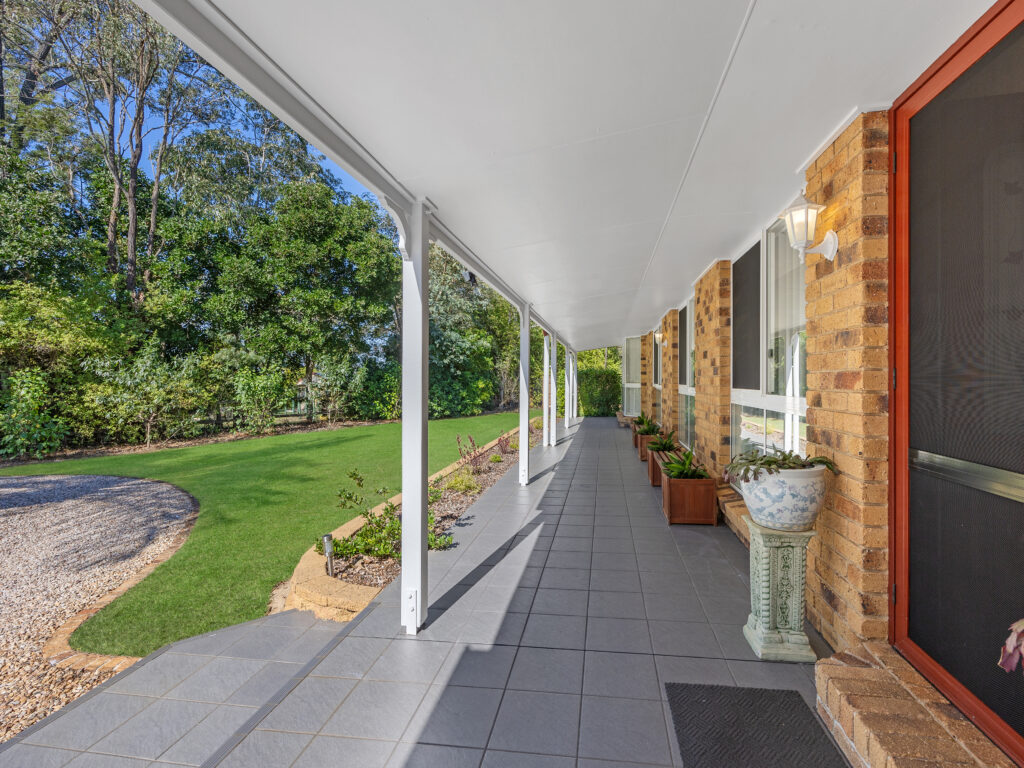 54 Glenross Drive, Pine Mountain, QLD 4306