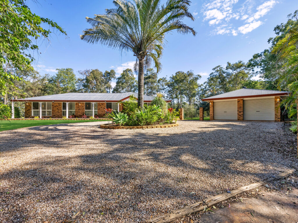 54 Glenross Drive, Pine Mountain, QLD 4306