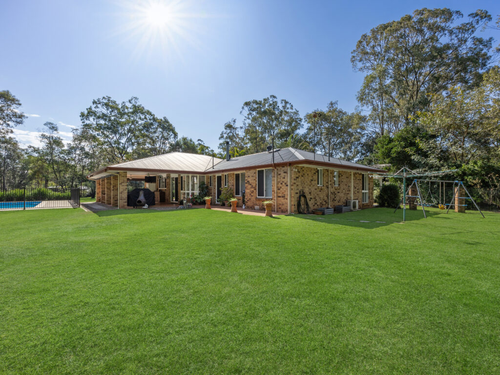 54 Glenross Drive, Pine Mountain, QLD 4306