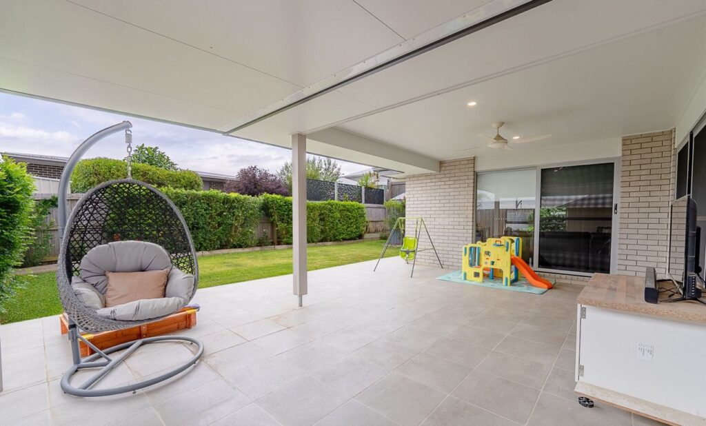 7 Mapleton Street, South Ripley, QLD 4306