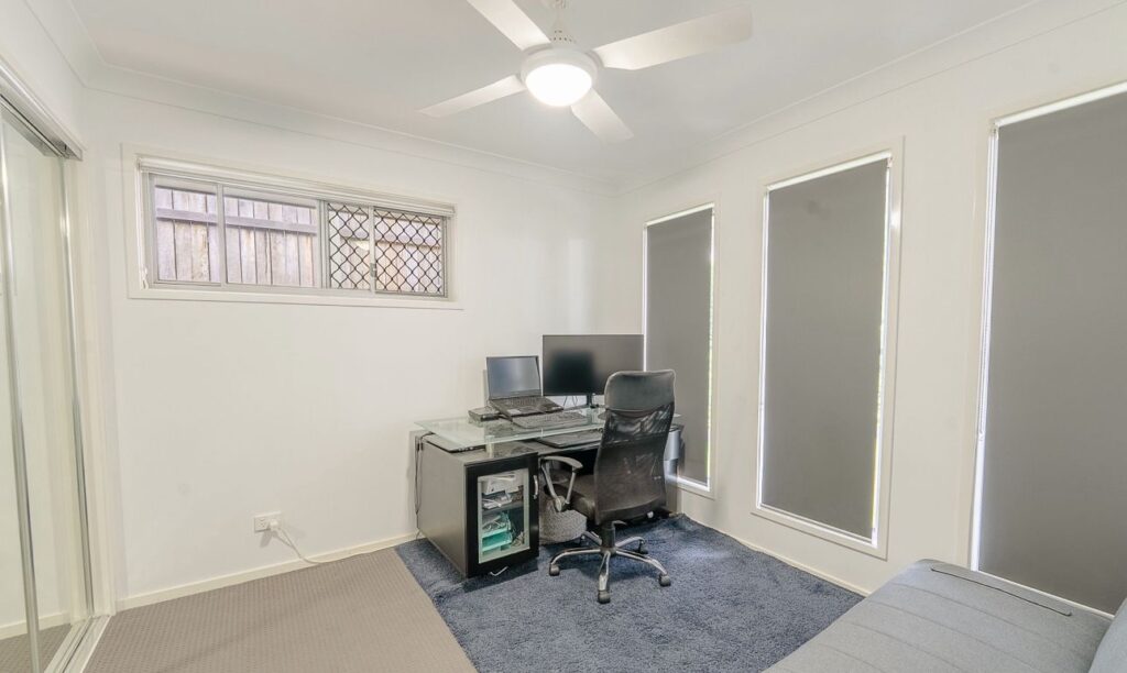 7 Mapleton Street, South Ripley, QLD 4306