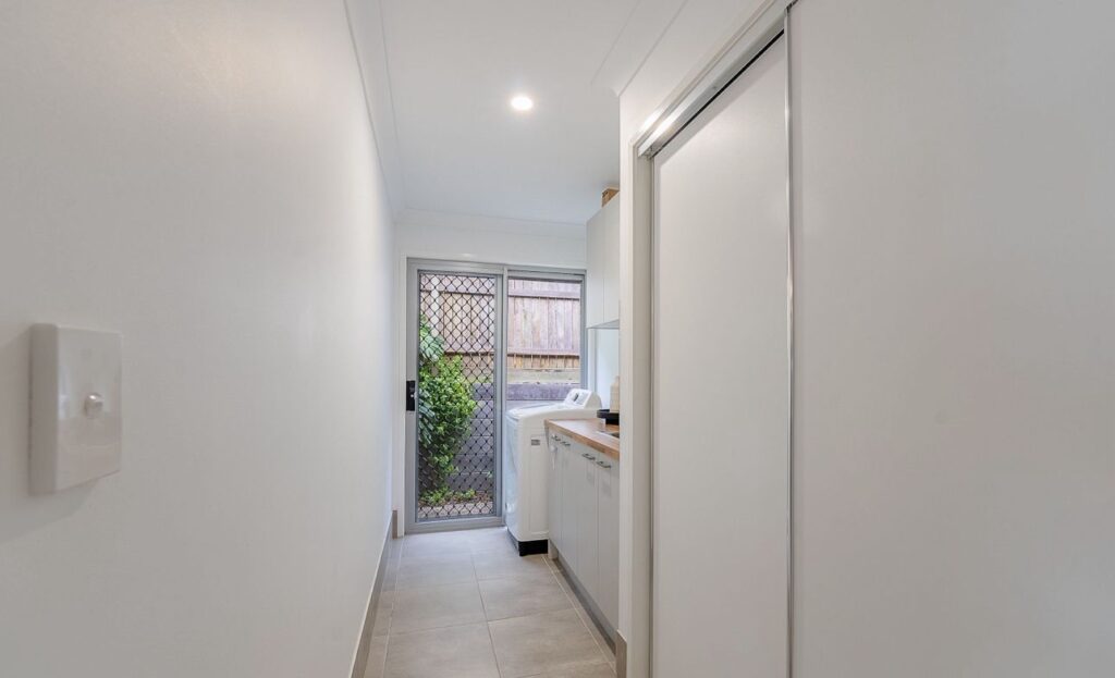 7 Mapleton Street, South Ripley, QLD 4306