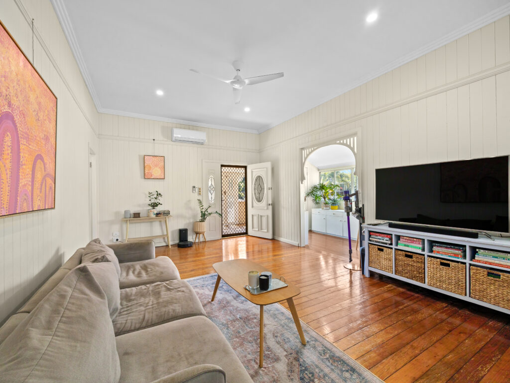 6 Carl Lane, North Ipswich, QLD 4305