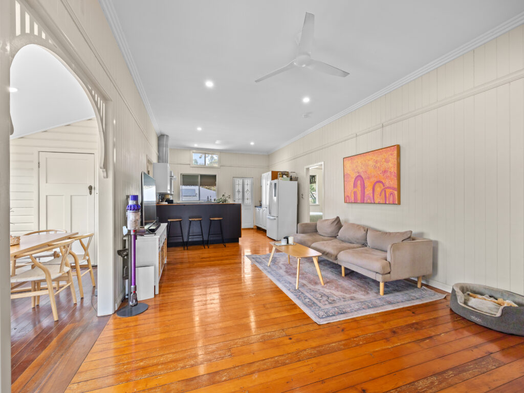 6 Carl Lane, North Ipswich, QLD 4305