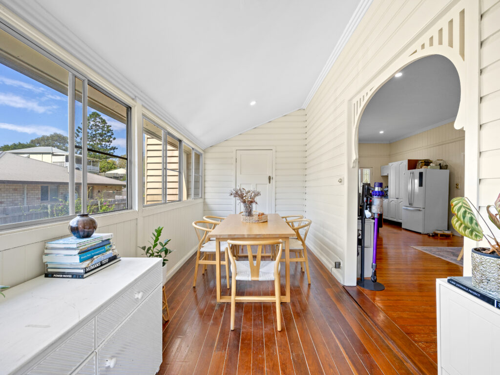 6 Carl Lane, North Ipswich, QLD 4305