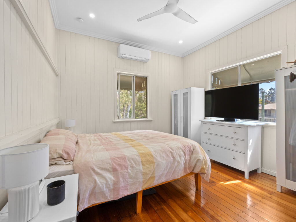 6 Carl Lane, North Ipswich, QLD 4305
