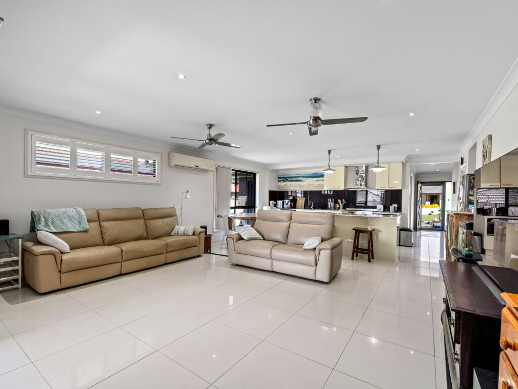 73 Kordan Boulevard, Raceview, QLD 4305