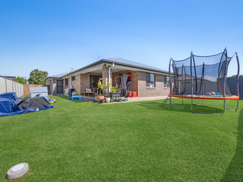 73 Kordan Boulevard, Raceview, QLD 4305