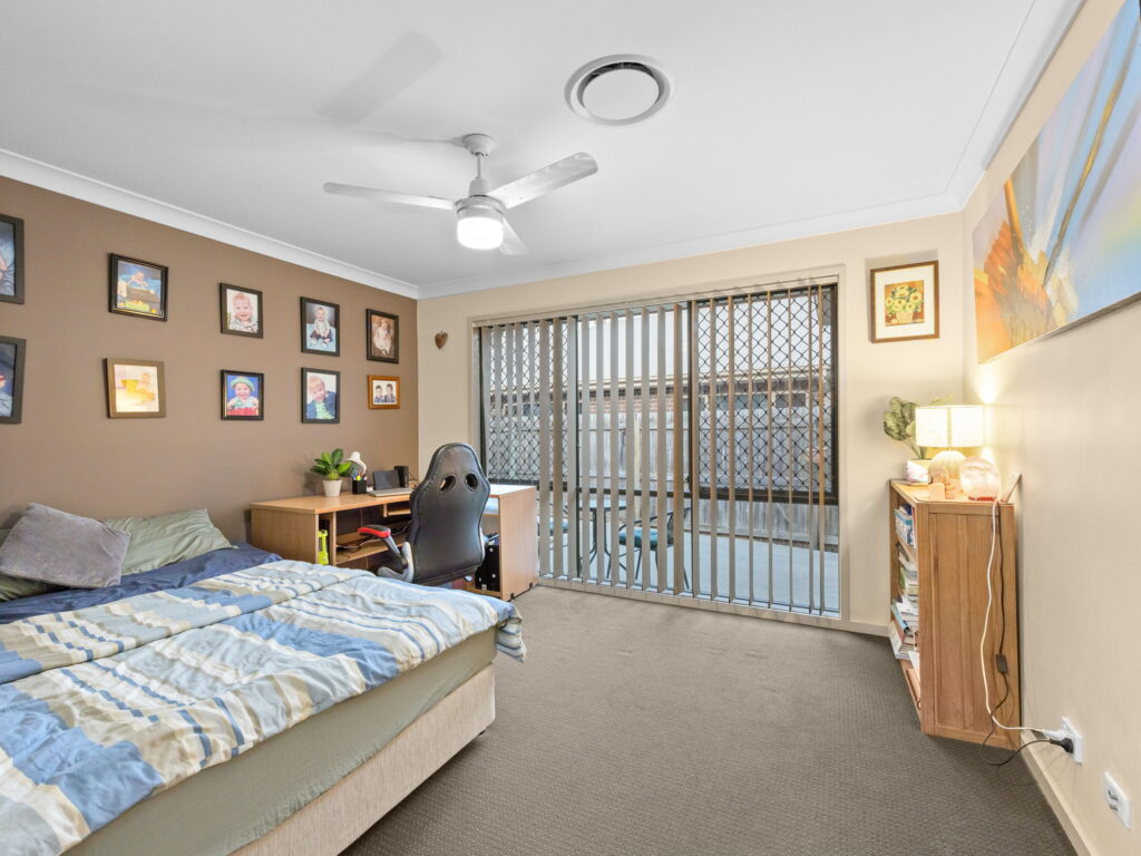 33 Benezet Drive, Augustine Heights, QLD 4300