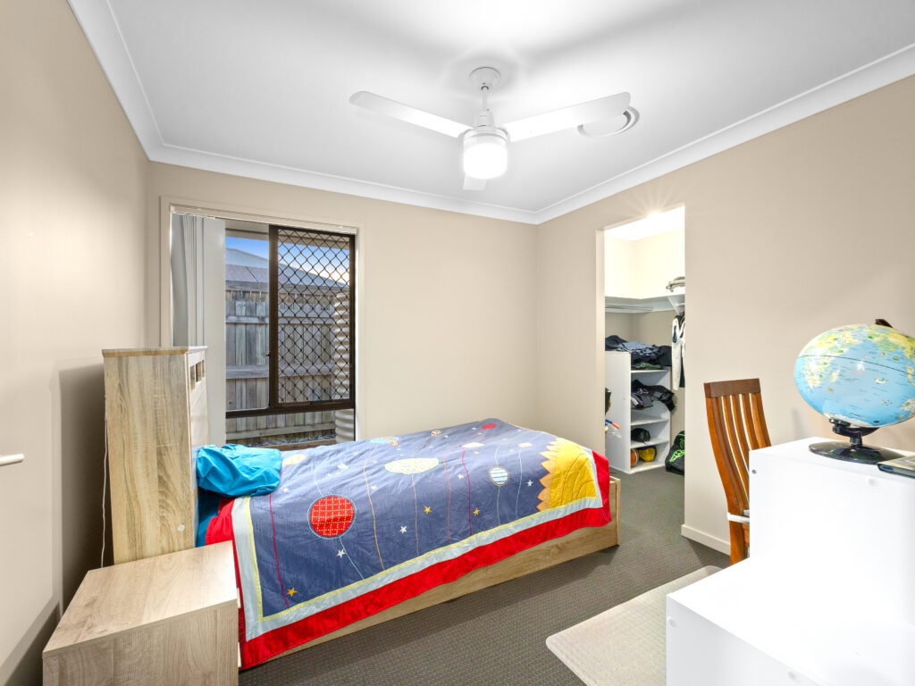 33 Benezet Drive, Augustine Heights, QLD 4300
