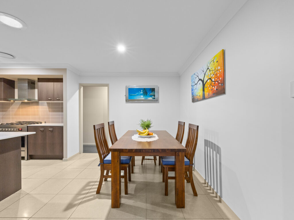 33 Benezet Drive, Augustine Heights, QLD 4300
