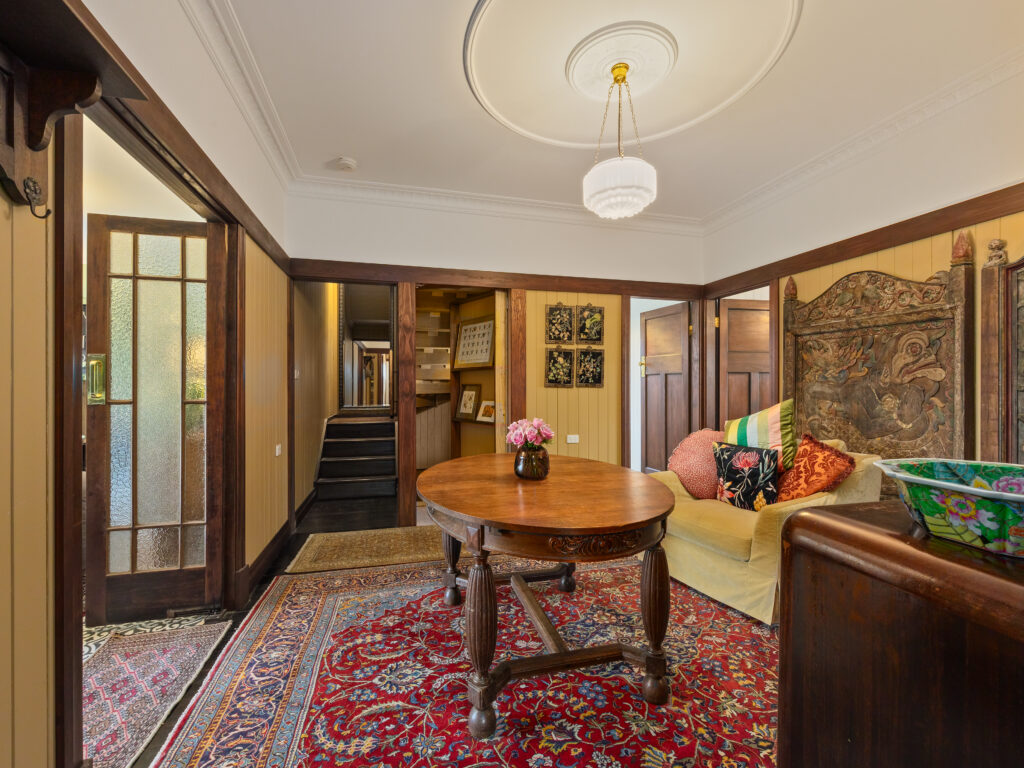 72 Glebe Road, Newtown, QLD 4305