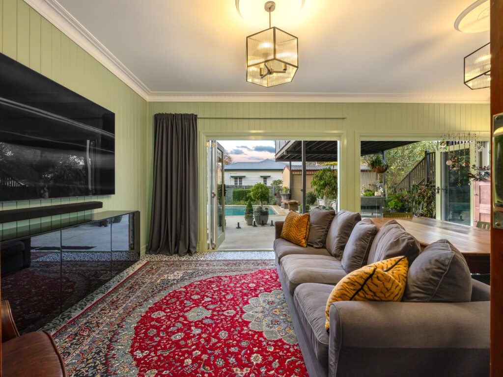 72 Glebe Road, Newtown, QLD 4305