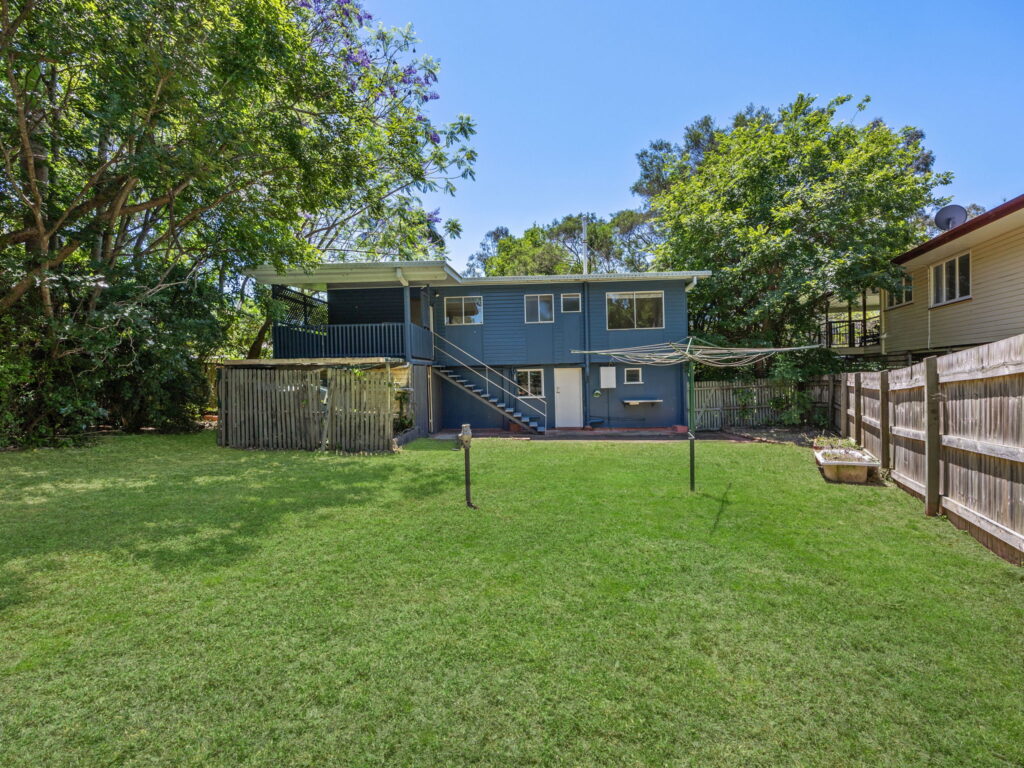 13 Queen Street, Blackstone, QLD 4304
