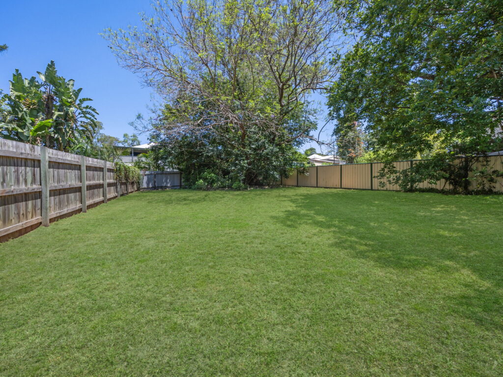 13 Queen Street, Blackstone, QLD 4304