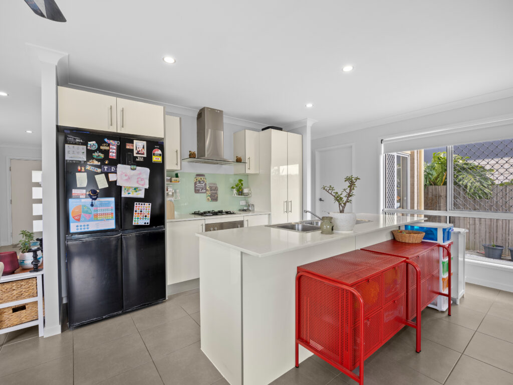 3 Tey Court, Deebing Heights, QLD 4306