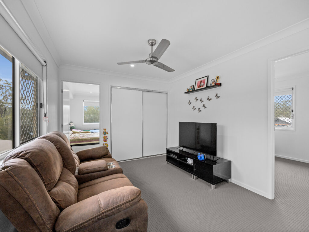 3 Tey Court, Deebing Heights, QLD 4306
