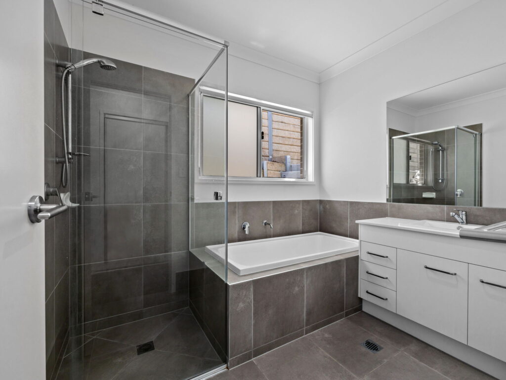 4 Platypus Way, Deebing Heights, QLD 4306