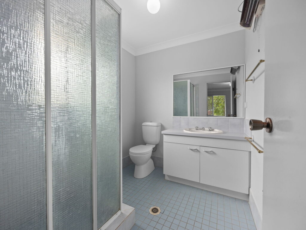 2 Somerfield Street, Redbank Plains, QLD 4301
