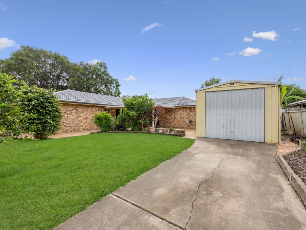 2 Somerfield Street, Redbank Plains, QLD 4301