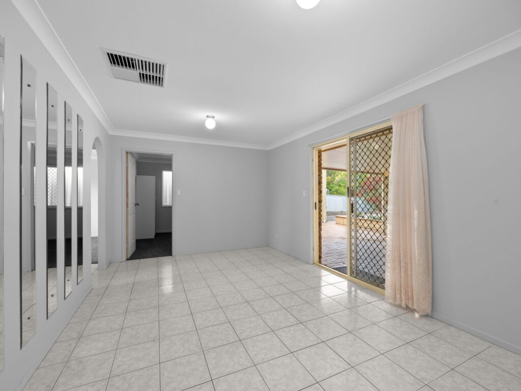 2 Somerfield Street, Redbank Plains, QLD 4301