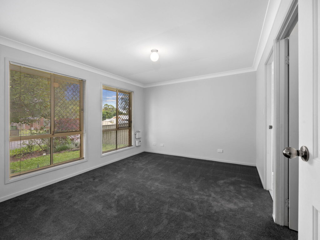 2 Somerfield Street, Redbank Plains, QLD 4301