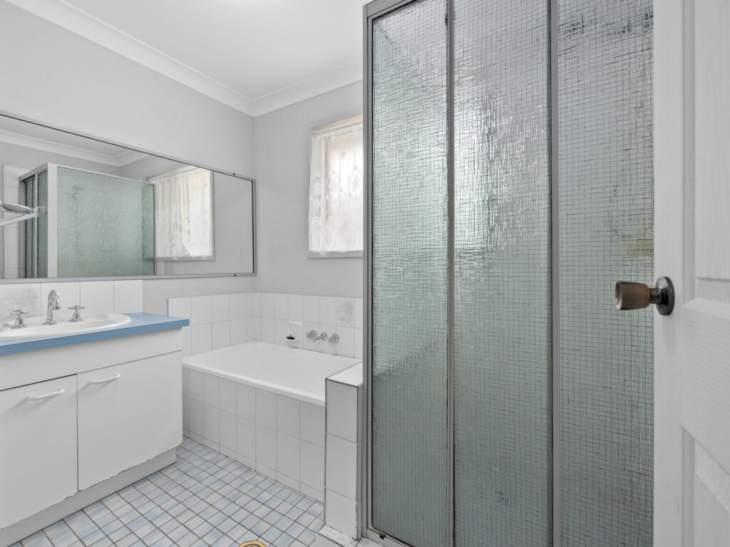 2 Somerfield Street, Redbank Plains, QLD 4301