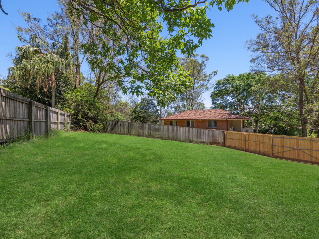8 Hendren Court, Goodna, QLD 4300