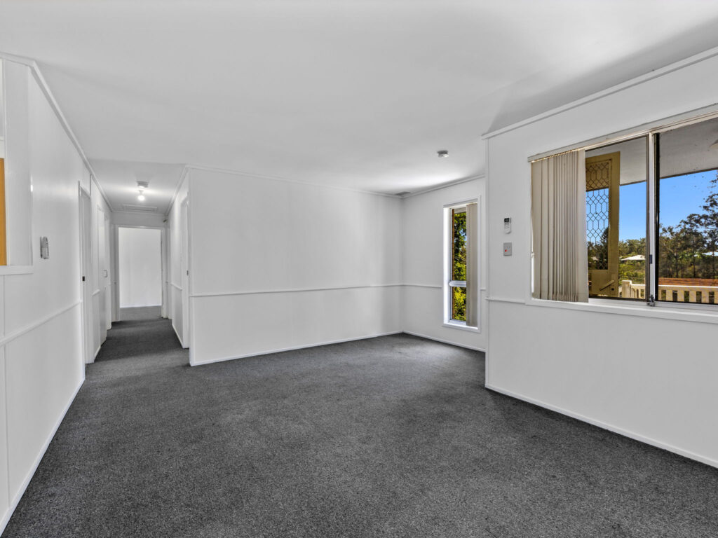 8 Hendren Court, Goodna, QLD 4300