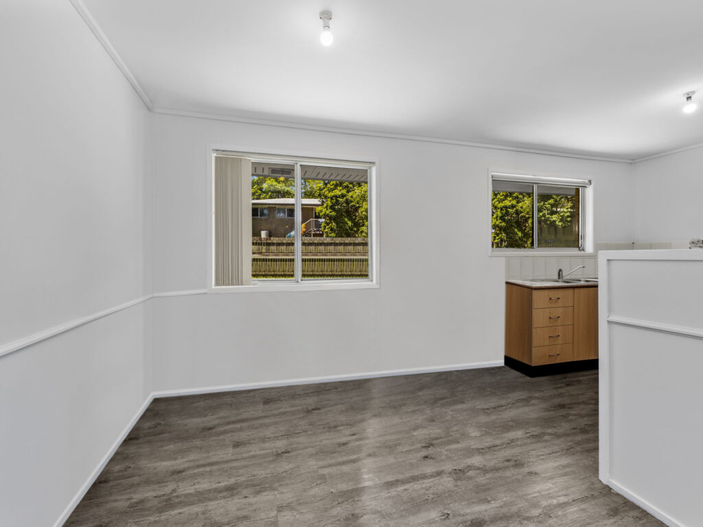 8 Hendren Court, Goodna, QLD 4300