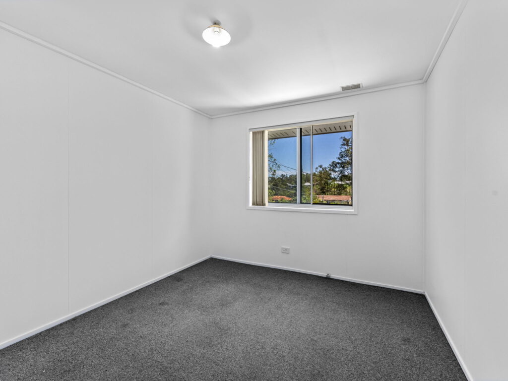 8 Hendren Court, Goodna, QLD 4300