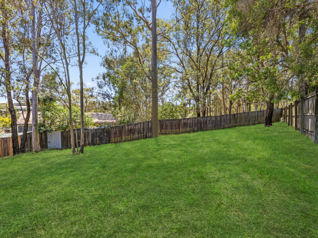 8 Hendren Court, Goodna, QLD 4300