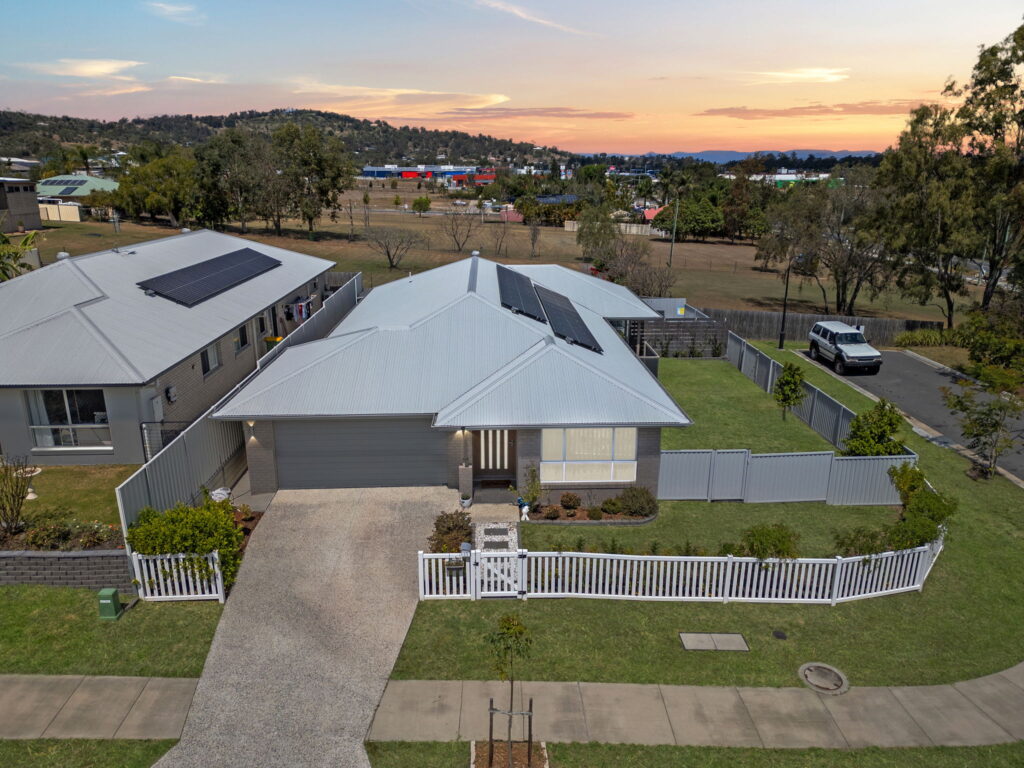 13 Diamantina Street, Plainland, QLD 4341