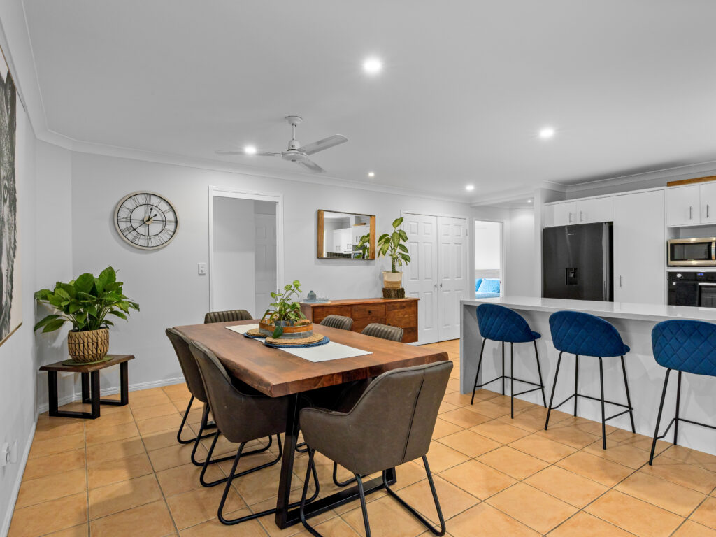 13 Chestnut Drive, Flinders View, QLD 4305