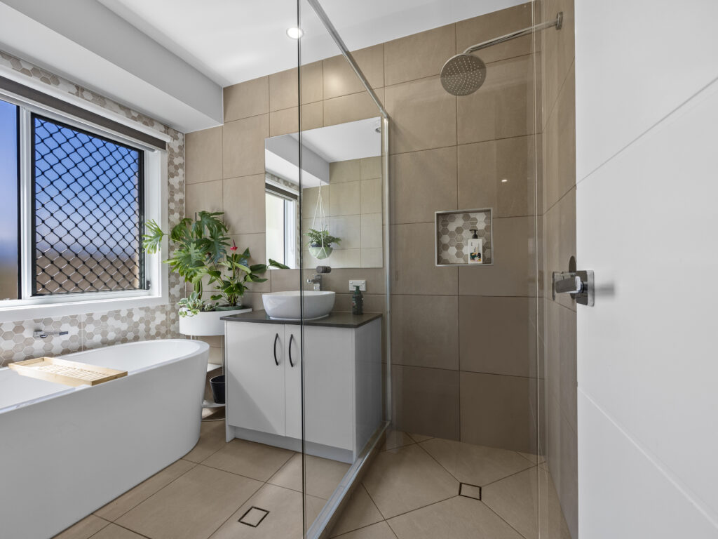 9 Caladenia Street, Deebing Heights, QLD 4306