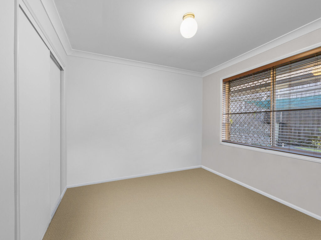 17 Ashbourne Avenue, Goodna, QLD 4300