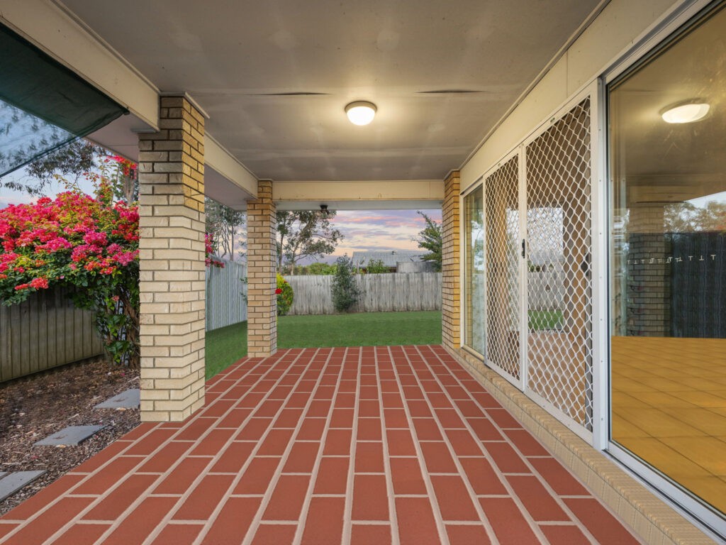 17 Ashbourne Avenue, Goodna, QLD 4300