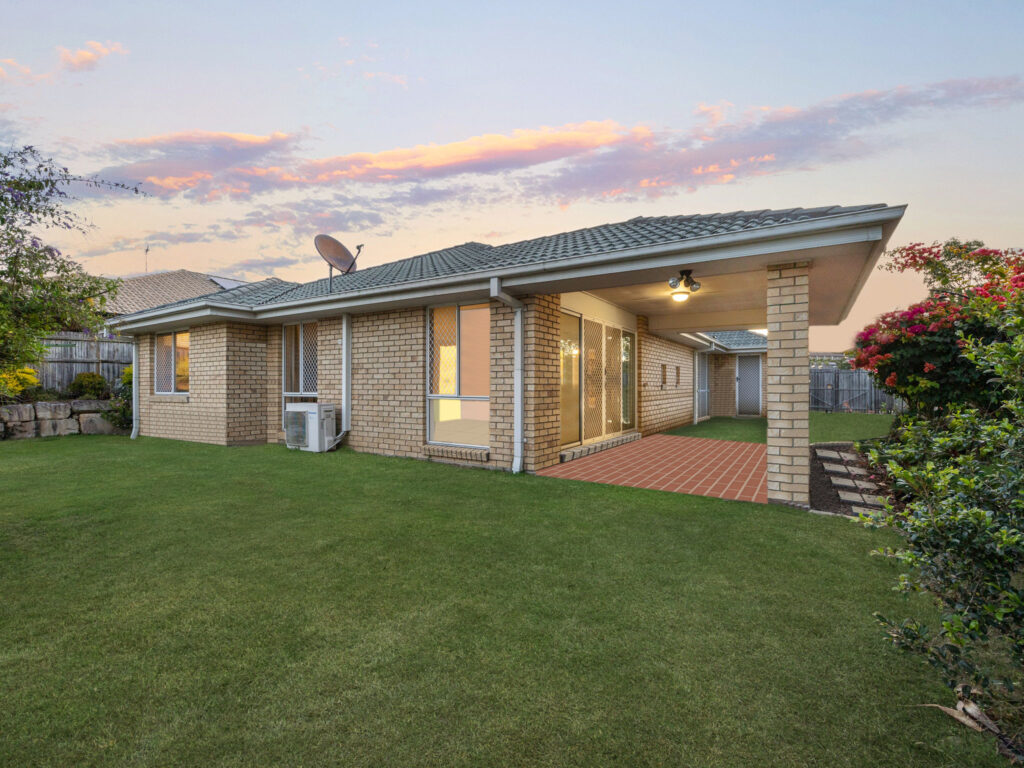 17 Ashbourne Avenue, Goodna, QLD 4300